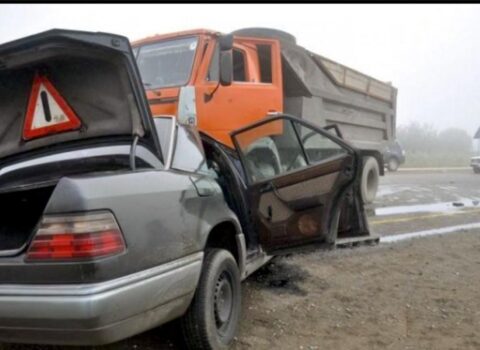 “AzəriMed”in maşını “Kamaz”a çırpıldı: ölən var