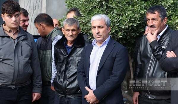 Əməkdar artist şəhid dəfnində: 33 il yolunu gözləmişik Əməkdar artist şəhid dəfnində: 33 il yolunu gözləmişik