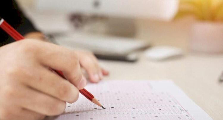 Naxçıvan MR-nın ədliyyə orqanlarına qəbul imtahanı keçirildi Naxçıvan MR-nın ədliyyə orqanlarına qəbul imtahanı keçirildi