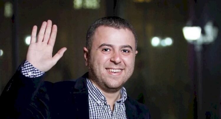 Azəri o əvəz edəcək