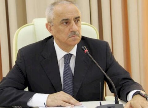 İcra başçısı köməkçisini, sürücüsünü və şöbə müdirlərini işdən çıxardı