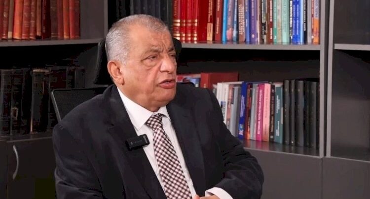 “Həmin professoru it də tanımır!” “Həmin professoru it də tanımır!”