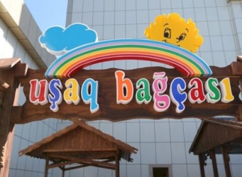 “Uşaqların payını yeyir, işçiləri evində işlədir” – Şəhid atasından bağça müdirinə ittihamlar