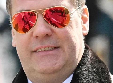 Medvedev Rusiyanın “qiyamət”silahlarından danışdı