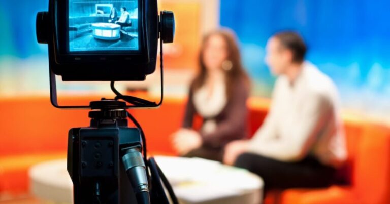 “Məhkəmələr xalqın vicdanı, televiziyalar isə…” – Əməkdar jurnalistdən VACİB YANAŞMA