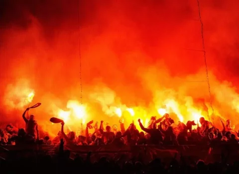 “Qalatasaray” yenə ŞOK edən transfer edir!