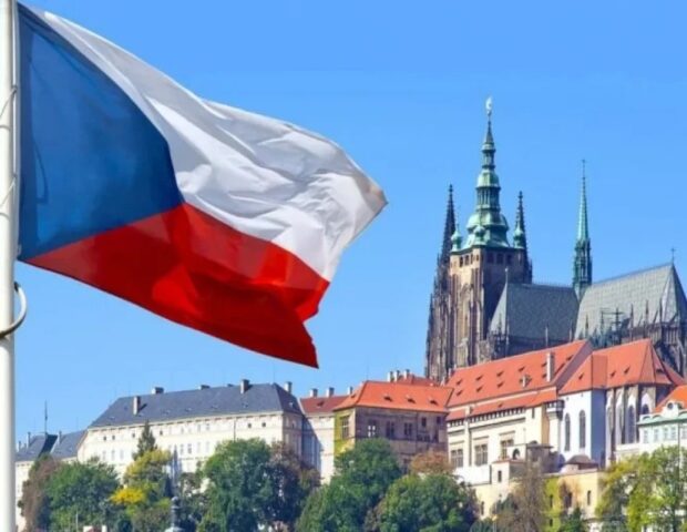 Çexiya vətəndaşlarına çağırış etdi: Bu ölkəni tərk edin!