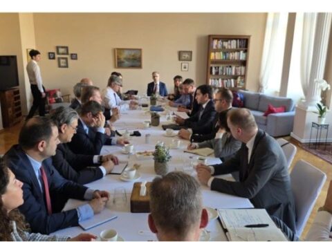 Hikmət Hacıyev NATO-nun nümayəndə heyəti ilə görüşdü