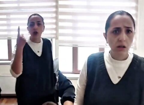 Bakıda həmkarlarını təhqir edən müəllimə ŞİDDƏTLİ TÖHMƏT verildi
