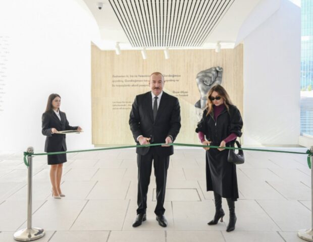 Prezident və birinci xanım Zəfər muzeyinin açılışını etdilər