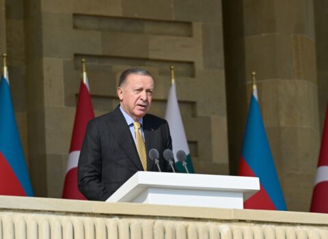 Ərdoğan Bakıda Məmməd Arazın şeirini dedi – VİDEO