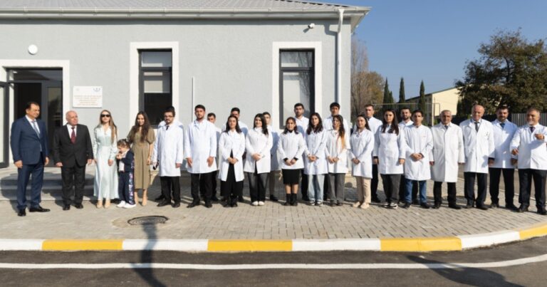 Leyla və Alena Əliyevalar Lənkəranda yaradılmış Baytarlıq Klinikası ilə tanış oldular – FOTOLAR Leyla və Alena Əliyevalar Lənkəranda yaradılmış Baytarlıq Klinikası ilə tanış oldular – FOTOLAR