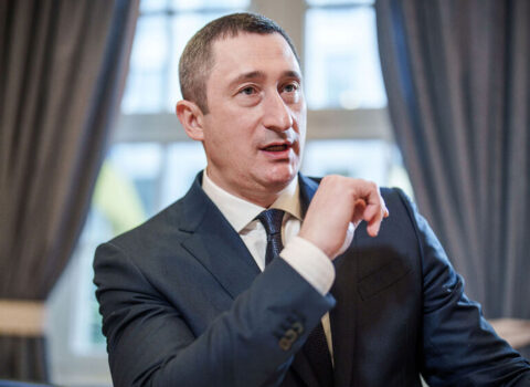 Ukraynadakı korrupsiya işinə görə həbs edildi