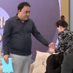 Elgizdən efirdə halı pisləşən şəxsə fərqli reaksiya – Video