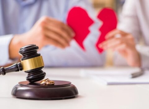 Azərbaycanda boşanmaq neçəyədir? – Vəkil  rüsumları AÇIQLADI