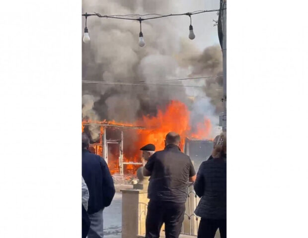 Maştağada dönərxanada yanğın oldu – VİDEO