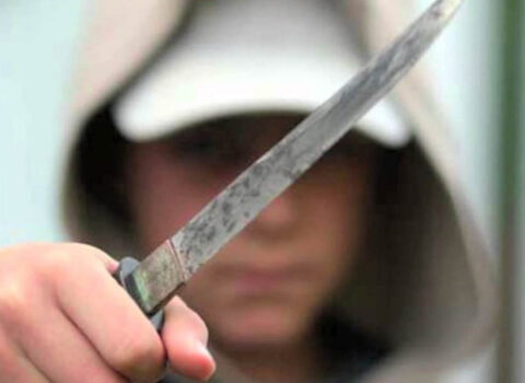 Gəncədə yeniyetməni bıçaqlayan şəxs tutuldu