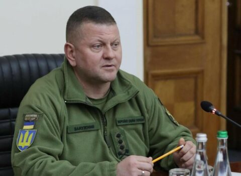 Ukraynaya nüvə silahı yerləşdirilməlidir