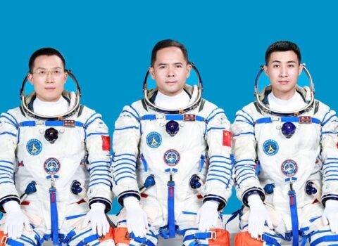 Çindən kosmos tarixində ilk: Tiangong stansiyası üçün “təcili buraxılış”