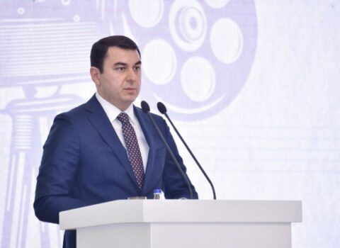 Adil Kərimli YENƏ TƏNQİD EDİLDİ: “Mədəniyyət mərkəzlərimiz, kitabxanalar yox olub”