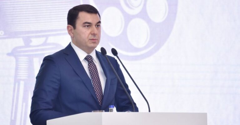 Adil Kərimli YENƏ TƏNQİD EDİLDİ: “Mədəniyyət mərkəzlərimiz, kitabxanalar yox olub” Adil Kərimli YENƏ TƏNQİD EDİLDİ: “Mədəniyyət mərkəzlərimiz, kitabxanalar yox olub”