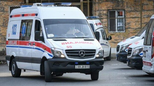 45 yaşlı kişinin üzərinə mərmər daşı düşdü