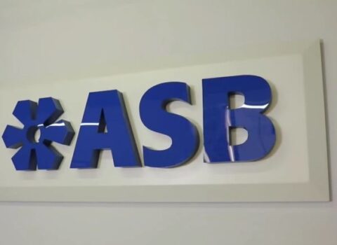 Azərbaycan Sənaye Bankından kobud səhv: bayrağımızı yanlış təsvir etdi – FOTO