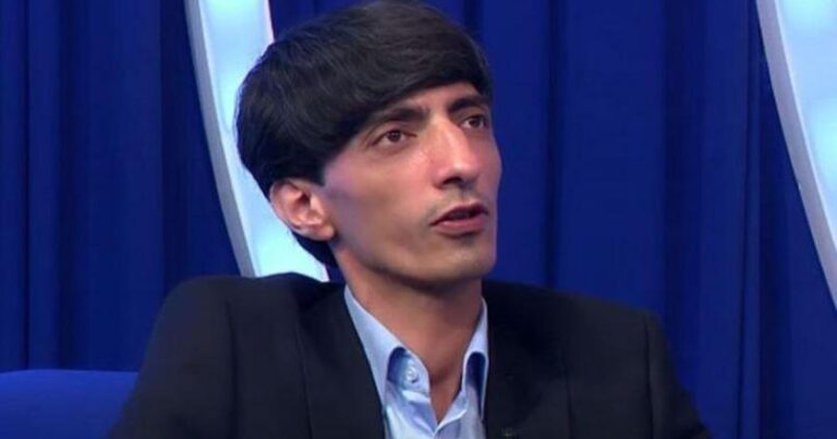 “Müğənnilərə çörəyi biz vermişik”