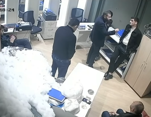 “Yüksək vəzifəli məmurların adından istifadə edib biznesimə əl qoydular” – Bakıda məşhur restoran bağlandı