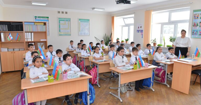 Payız tətili başa çatır: sabah dərs günüdür Payız tətili başa çatır: sabah dərs günüdür