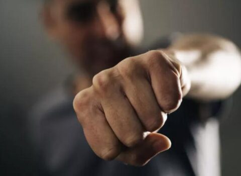 Ailə mübahisəsi faciə ilə bitdi: Oğul atasını öldürdü, meyiti gizlətməyə çalışdı