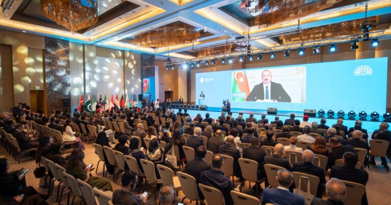 “Dialoqun, əməkdaşlığın və regional həmrəyliyin təşviq edilməsi” mövzusunda D-8 Media Forumunun açılış mərasimi keçirilib