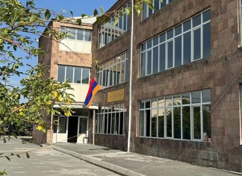 Ermənistan məktəbləri Azərbaycan dilini tədris edəcək