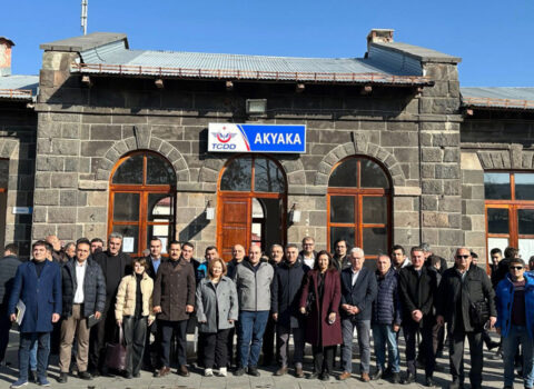 Türkiyə-Ermənistan sərhədində görüşdülər