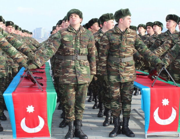 Ali təhsilli şəxslər üçün əsgərlik qaydaları dəyişdi – AÇIQLAMA