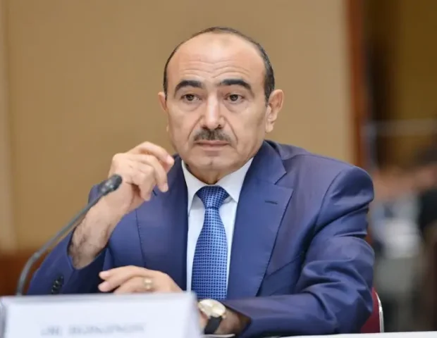 Əli Həsənov Şəhidlər binasında evi olması xəbərindən DANIŞDI