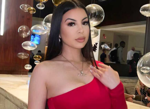 ABŞ-də tanınmış bloqer maşınında güllələnib öldürüldü