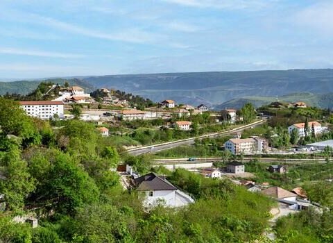 Laçının bu iki kəndinin tikintisinə başlanılır