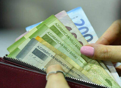 210 manat maaş alan müəllimlərin sayı açıqlandı