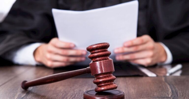 Sumqayıtda əri tərəfindən şiddət görən qadın onu bağışladı — MƏHKƏMƏ Sumqayıtda əri tərəfindən şiddət görən qadın onu bağışladı — MƏHKƏMƏ