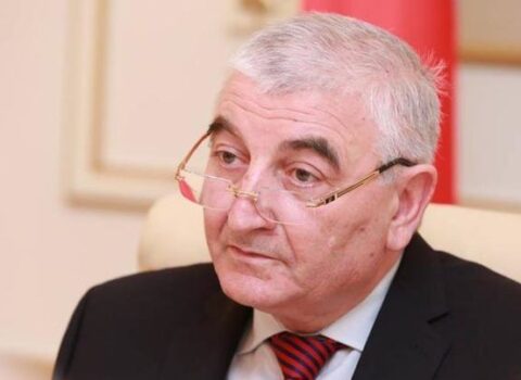 “Ramiz Mehdiyevin keçirdiyi iclasda Məzahir Pənahovun başı daha çox dönməyə başladı”