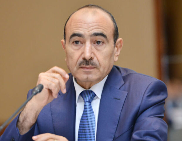 Şəhid ailələri üçün olan binadan Əli Həsənova ev verilib