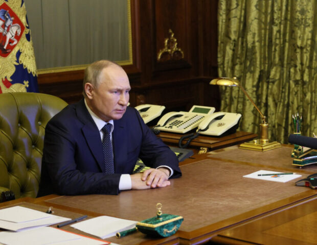 Putin azərbaycanlı alimi təltif etdi – Foto