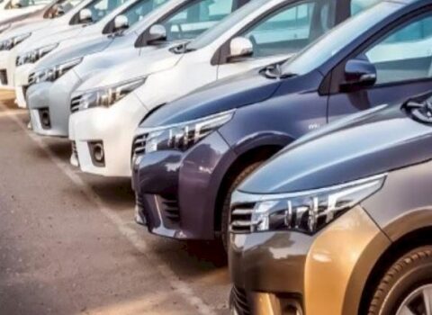 Köhnə minik avtomobilləri üçün aksiz dərəcəsi artırılır