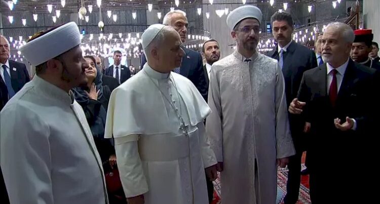 Roma Papası Sultan Əhməd məscidində – FOTOLAR