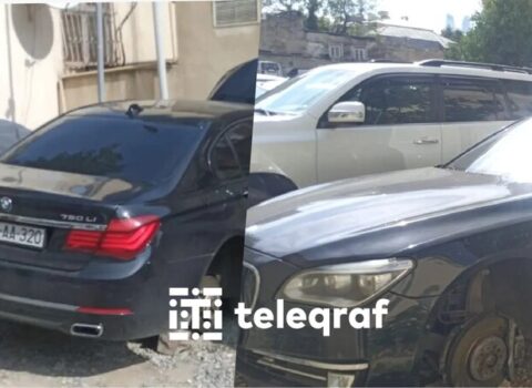 Küçədə yararsız vəziyyətdə qalan “AA” seriyalı avtomobil kimindir? – FOTOLAR