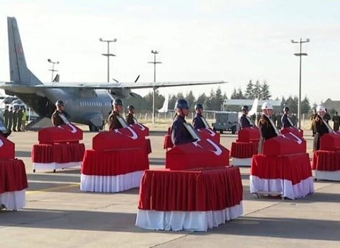 Təyyarə qəzasında şəhid olan hərbçilərlə vida…
