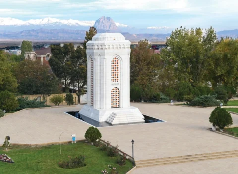 Hüseyn Cavidin məqbərəsi bərpa olunacaq
