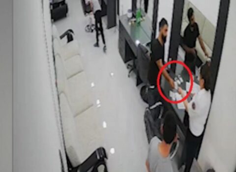 Sahibkarlardan pul yığan şəxslər peyda olublar: Sənədlərə məcburi imza atdırırlar – VİDEO