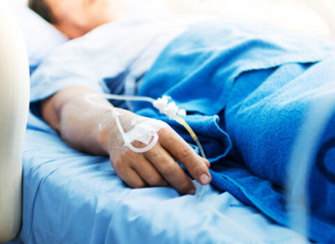 Yanğında xəsarət alanlardan biri süni tənəffüs aparatına qoşulub